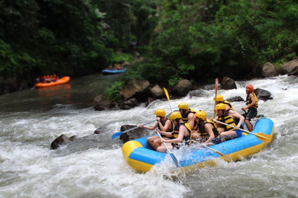 17. rafting di sungai ayung 1024x683